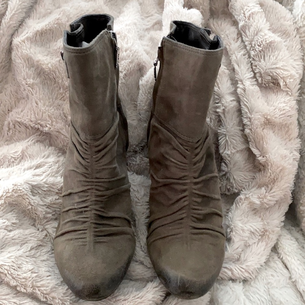 Geox grey booties